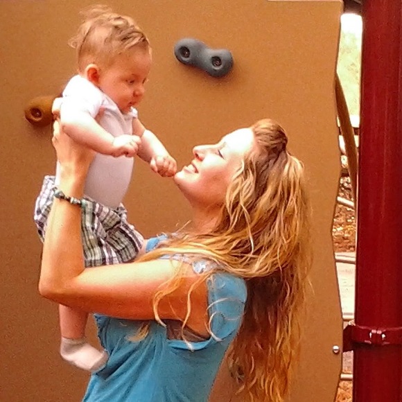 Meet your Posher, Kristen - Picture 1 of 1